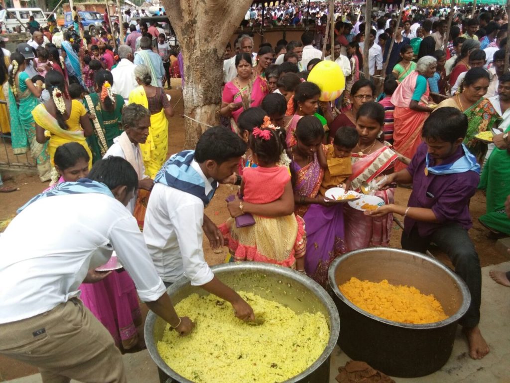 Food Distribution Seva - Devarathopu village,Tumakuru

